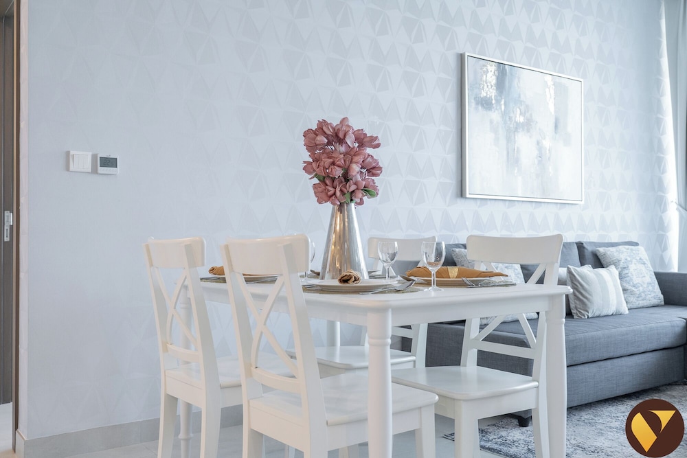 Vogue 2BHK Dubai Frame View Park Metro