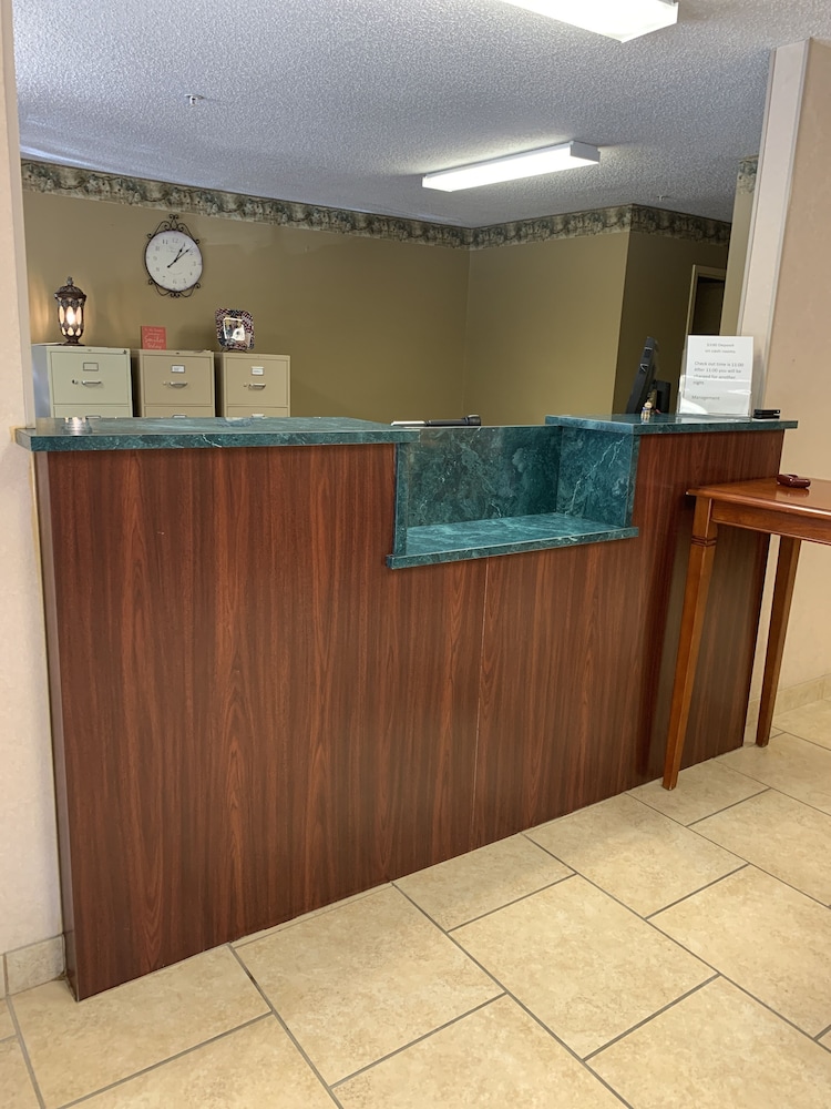 Brookshire Inn