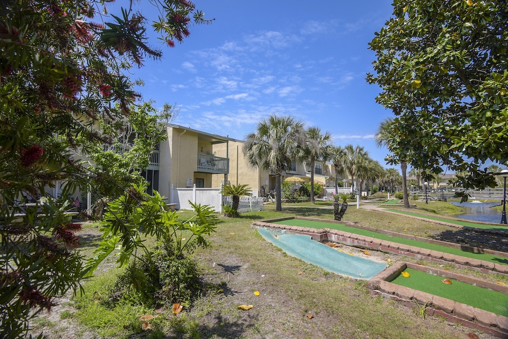 Gulf Highlands by Book That Condo