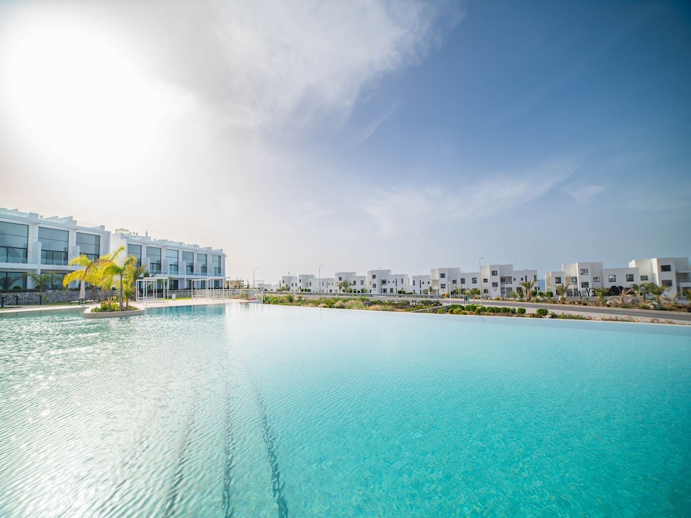 Homely and Convenient Apartment With Lovely sea View
