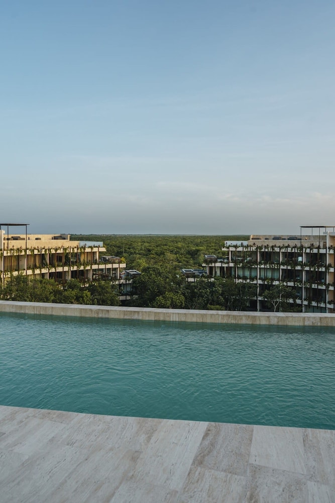 Gorgeous Loft Jungle Views and Premium Amenities