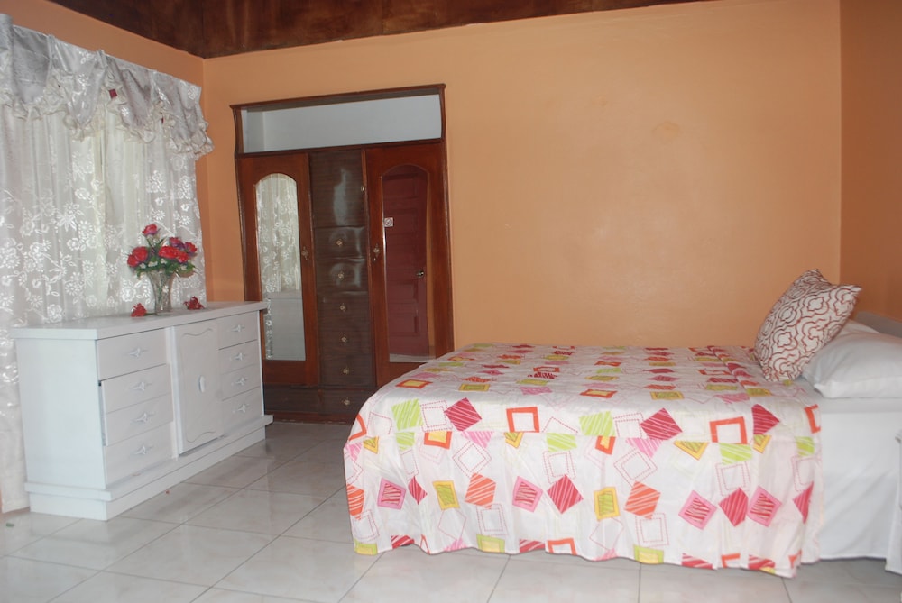 Enchanted Villas and Guest House