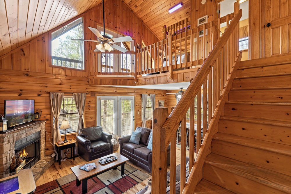 Bear Hideaway Cozy 3BR Cabin