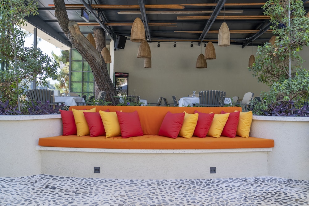 Alesta Midtown - Image 18
