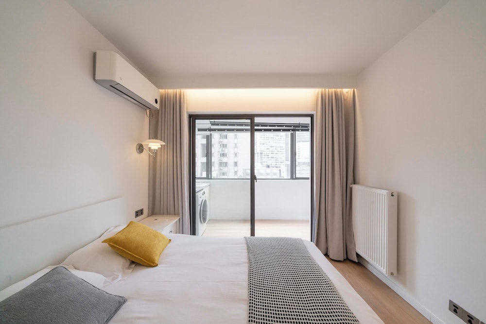Book and Bed-People's Square