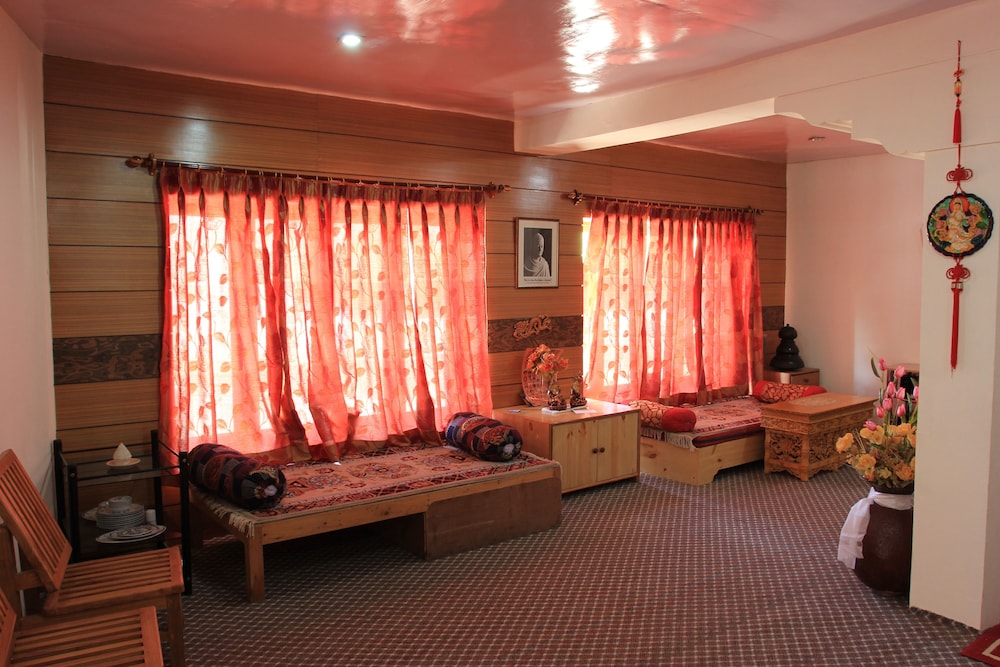 TIH Hotel Mahay Palace