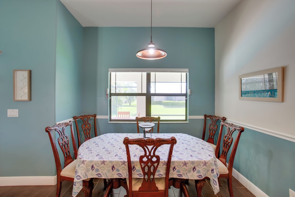 Family Retreat w/ Backyard Oasis in Cape Coral!