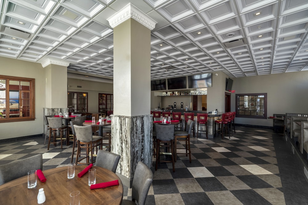 Lawrence Vacations - The Eldridge Hotel - Property Image 14