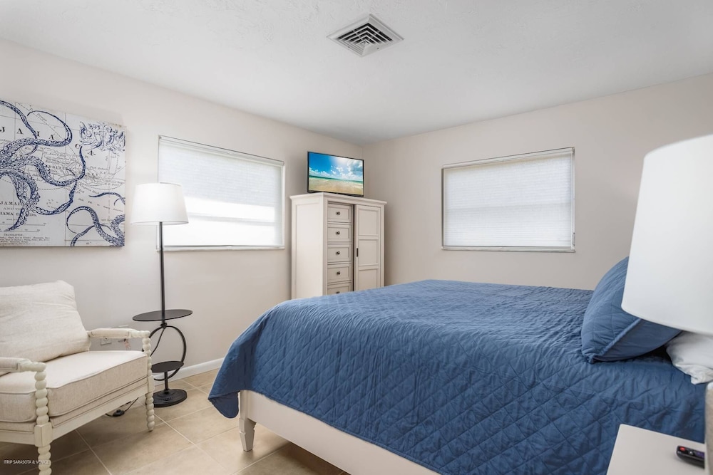 Nokomis Home Close to Beach