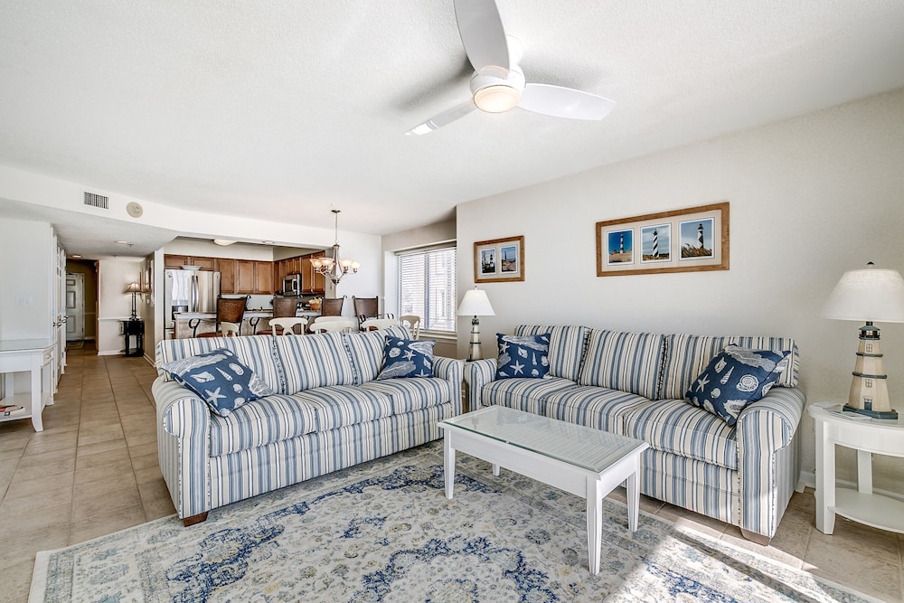 Crescent Shores by Condo-World