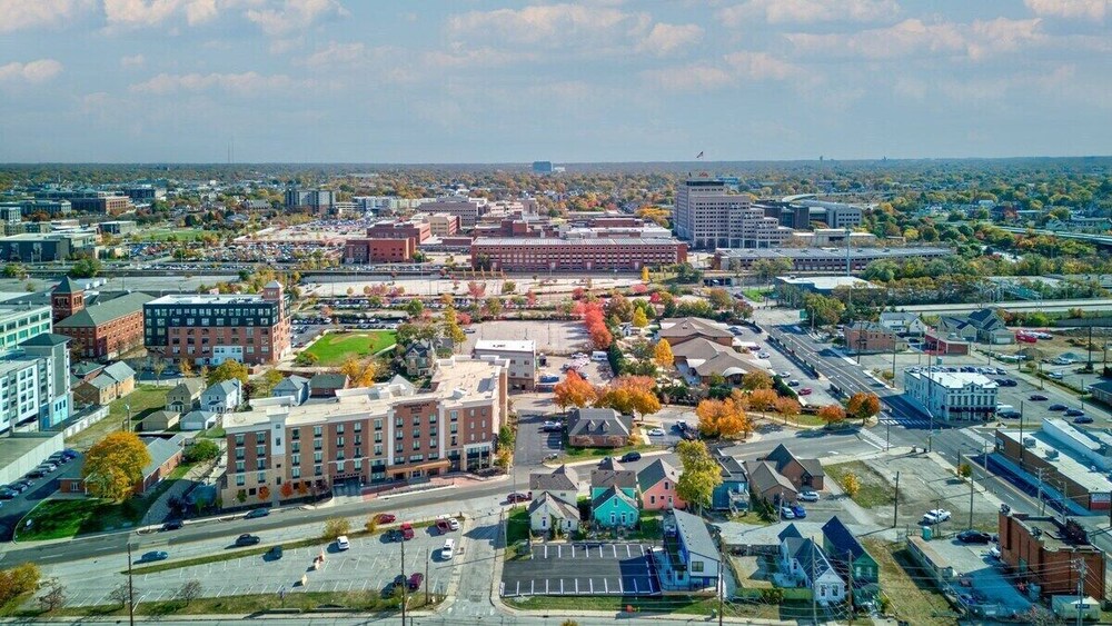 Indy Stadium Villas 710