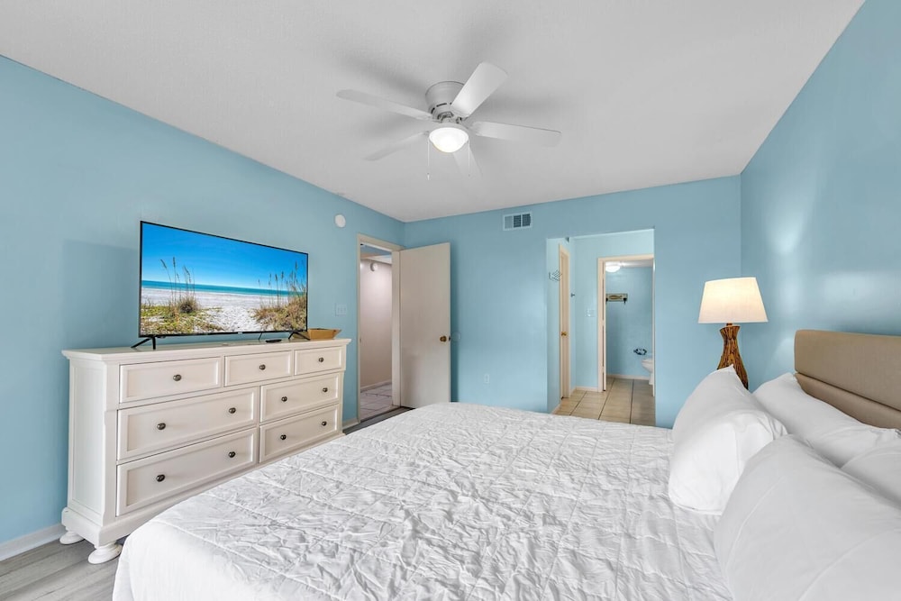 Edgewater Golf Villa 3204