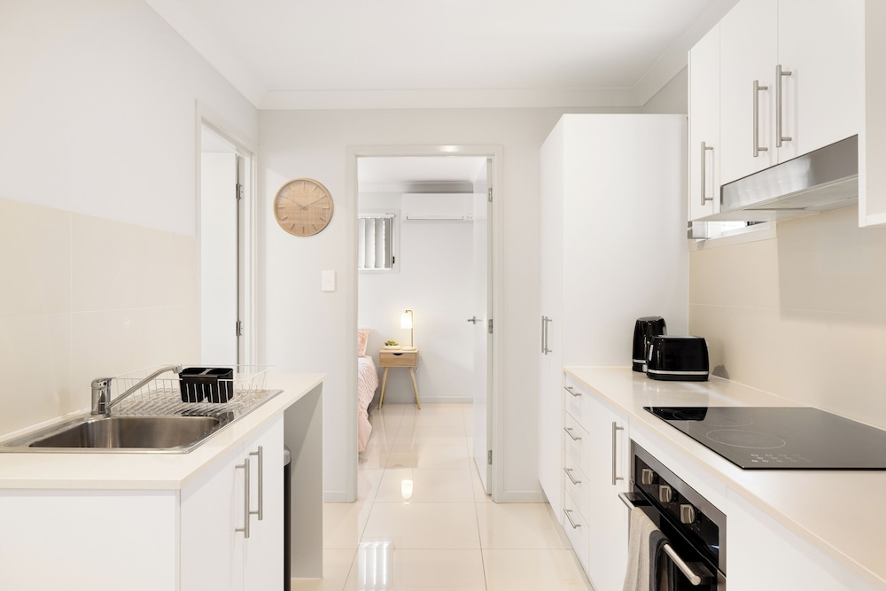 Smart Suites Self Check-in Apartments - 14 Freney