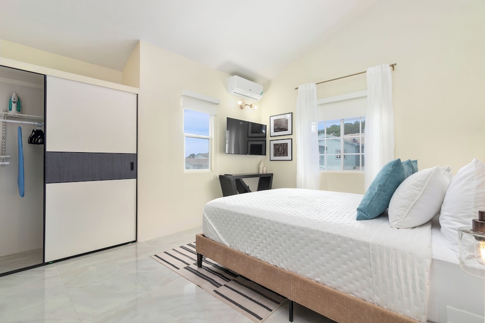 Sunset at ArecaHomes~ Beach Access~ Pool & Water Park view 4