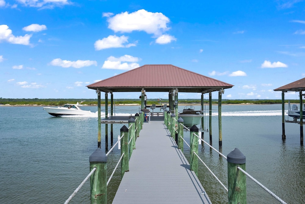 Sparkling Pool Balcony Sunsets Pool Table Dock