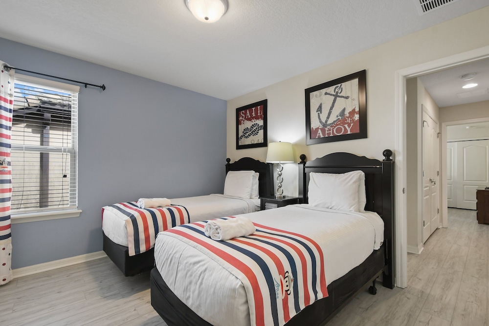 Ultimate 8BR Family Fun in Resort Near Disney!