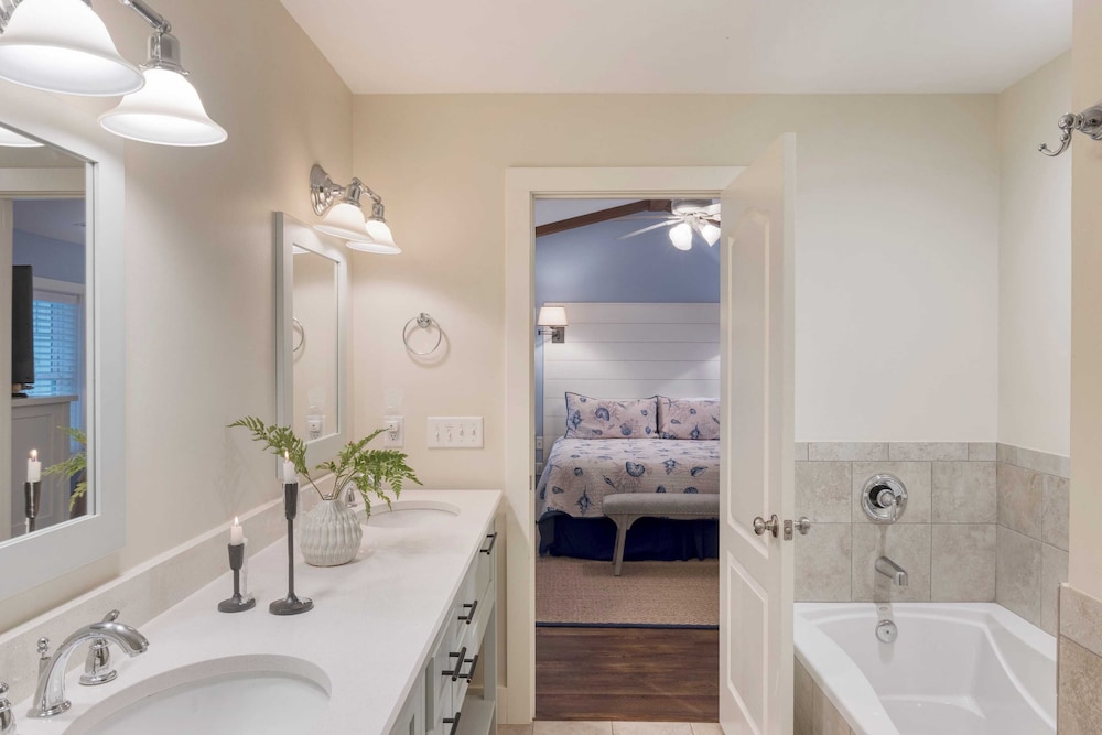 Pink Plume Coastal Escape Near Beach, Private Pool, Grill, & Luxe Interiors