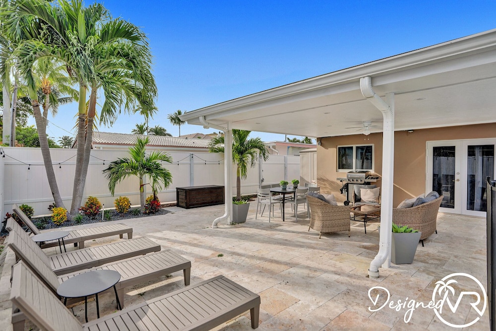 6 BR With Heated Pool Close to Beach view 5