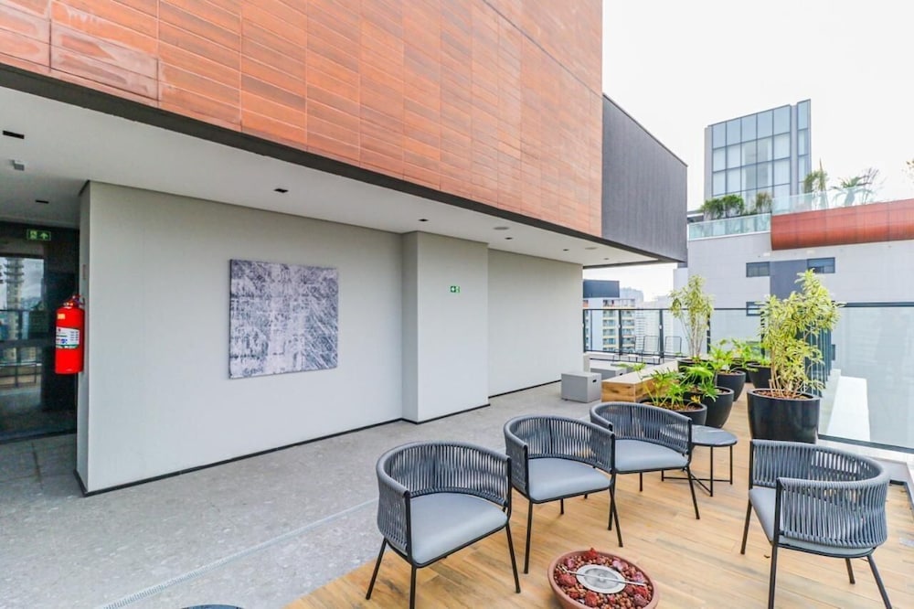 Haus Mitre Residences