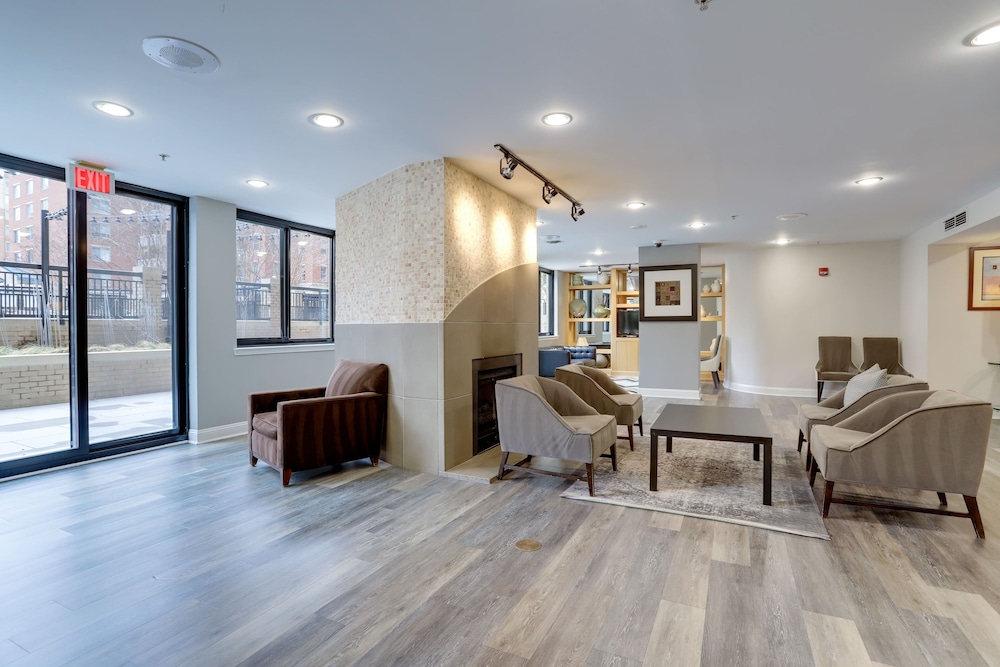 Fascinating Apt in Ballston With Gym