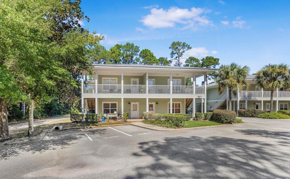 Laguna Breeze C
