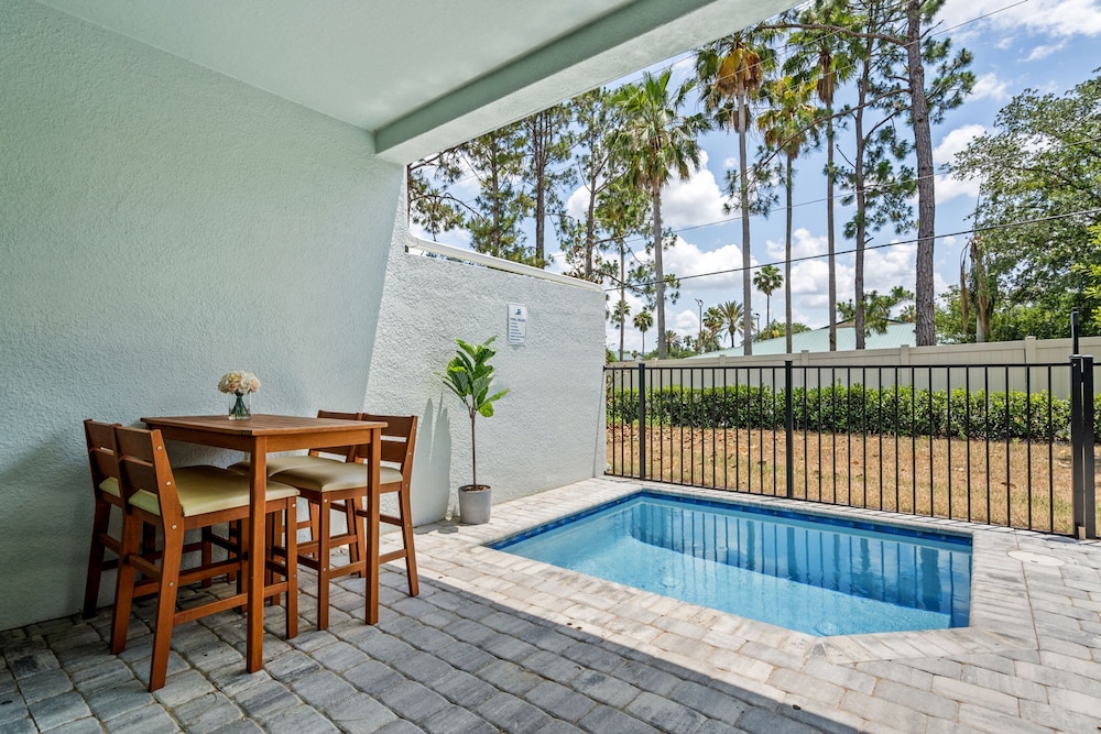 Roomy Villa With Themed Bedrooms Private Pool
