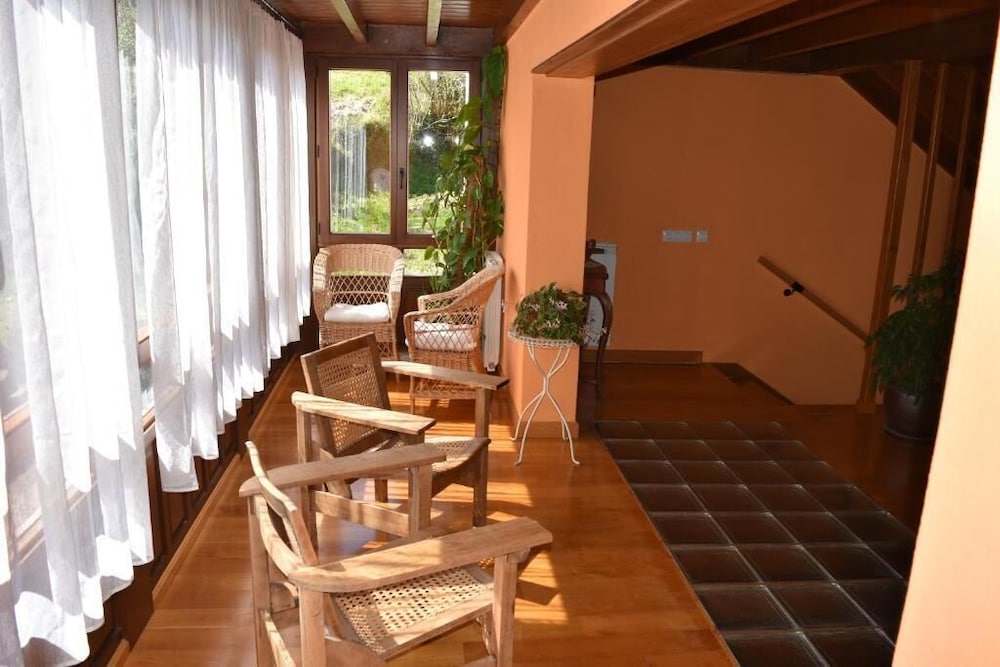 Casa de Aldea Sobrefuentes view 3
