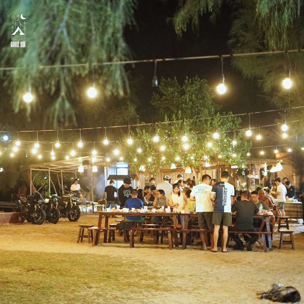 Hang Sói Glamping