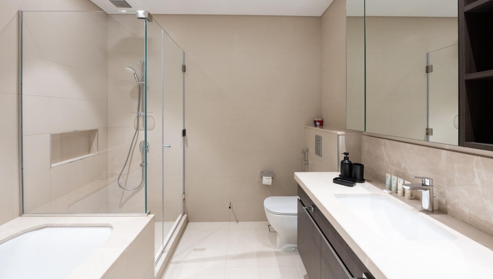 Premium 2BR Downtown Apt w Dubai Mall Access