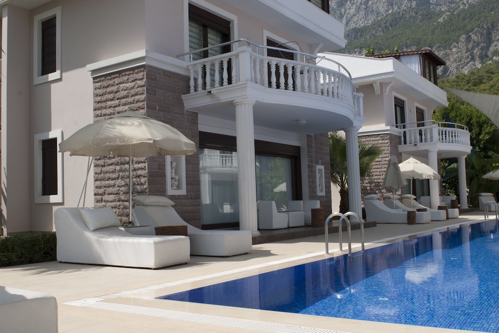 Bamont Villas