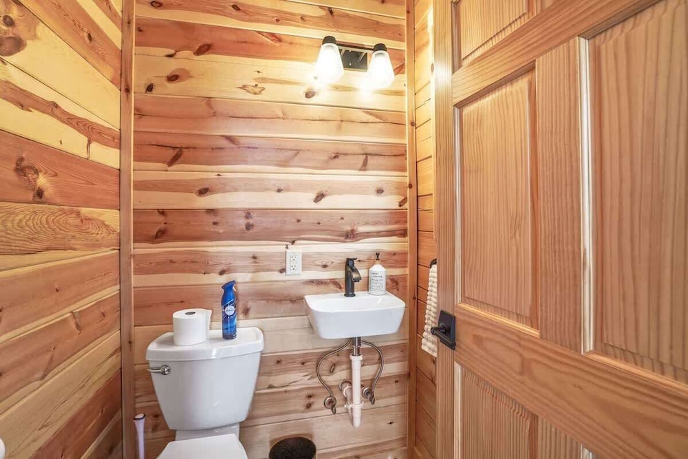 Fern Woods A Modern Take on Hocking Hills Cabins