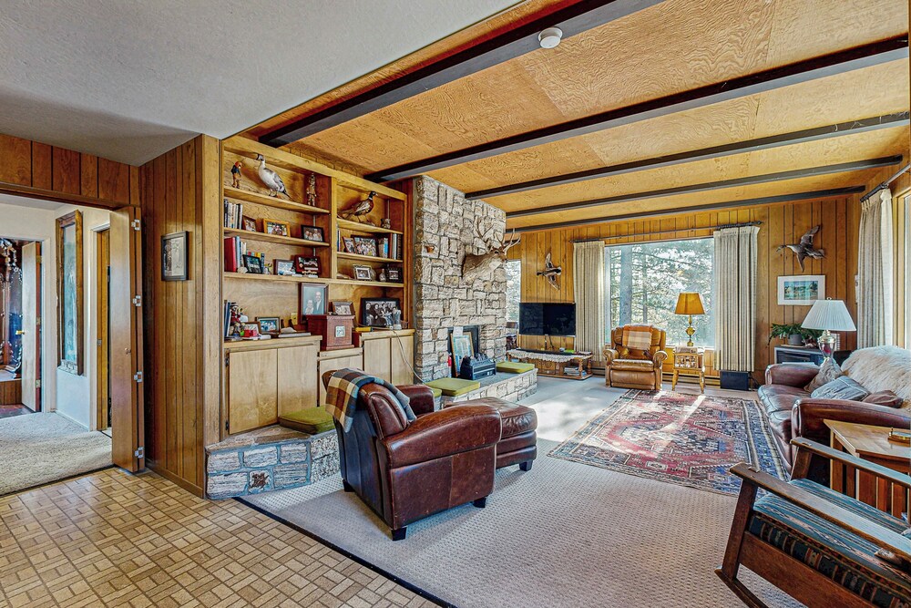 3BR Rustic Riverfront Home w/ Wood Stove
