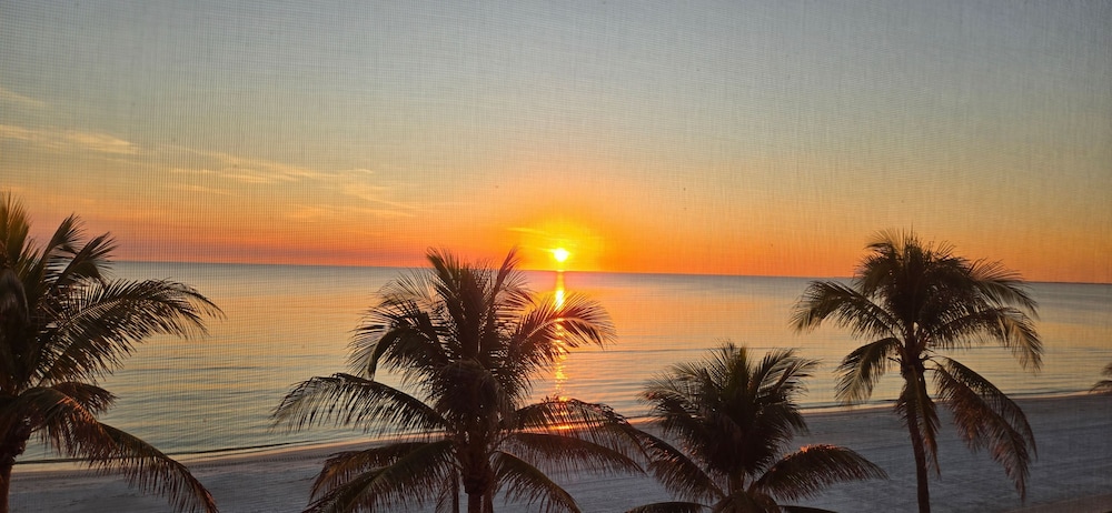 Seaside 5 by Distinctive Beach Rentals