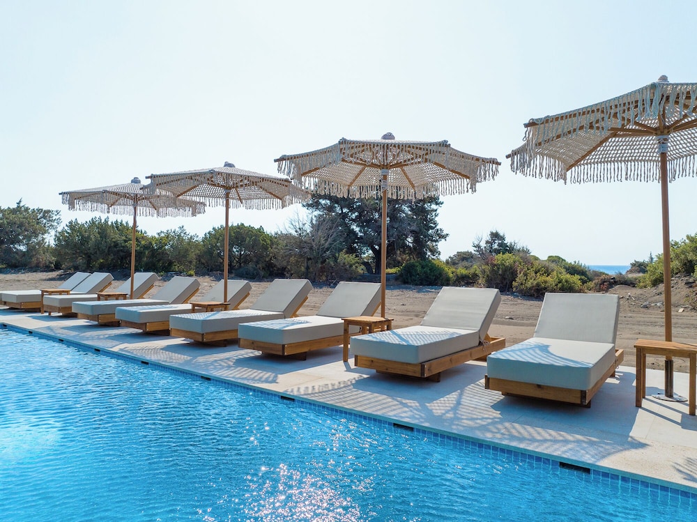 Aethrion Luxury Villas & Suites
