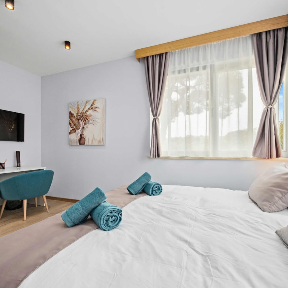 Villa Palma - Seaside Luxury Villa for 6 Person