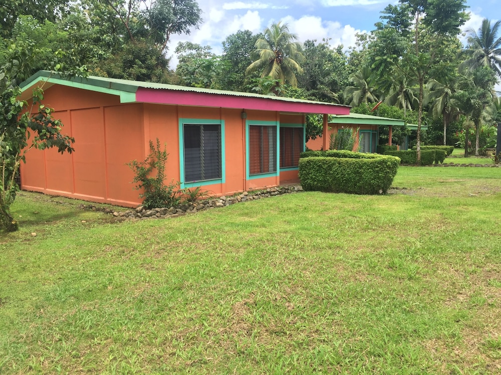 Cinco Ceibas Lodge