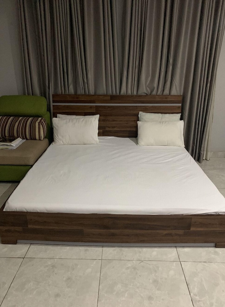 Beautiful 2-bed Apartment in Badore, First Unity view 4