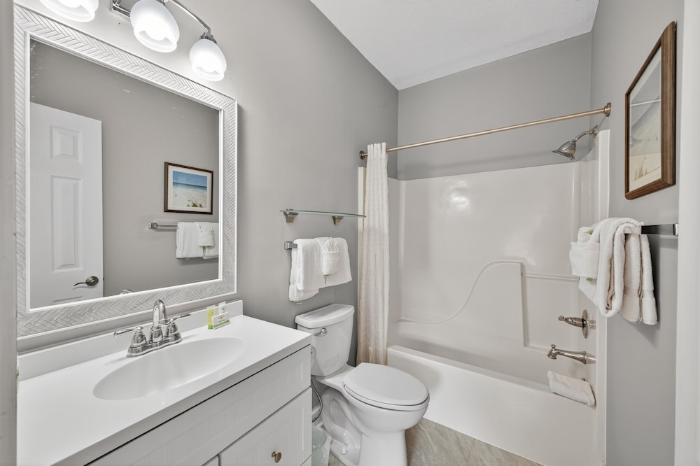 Magnolia Place 4695-102 2 Bedroom Condo