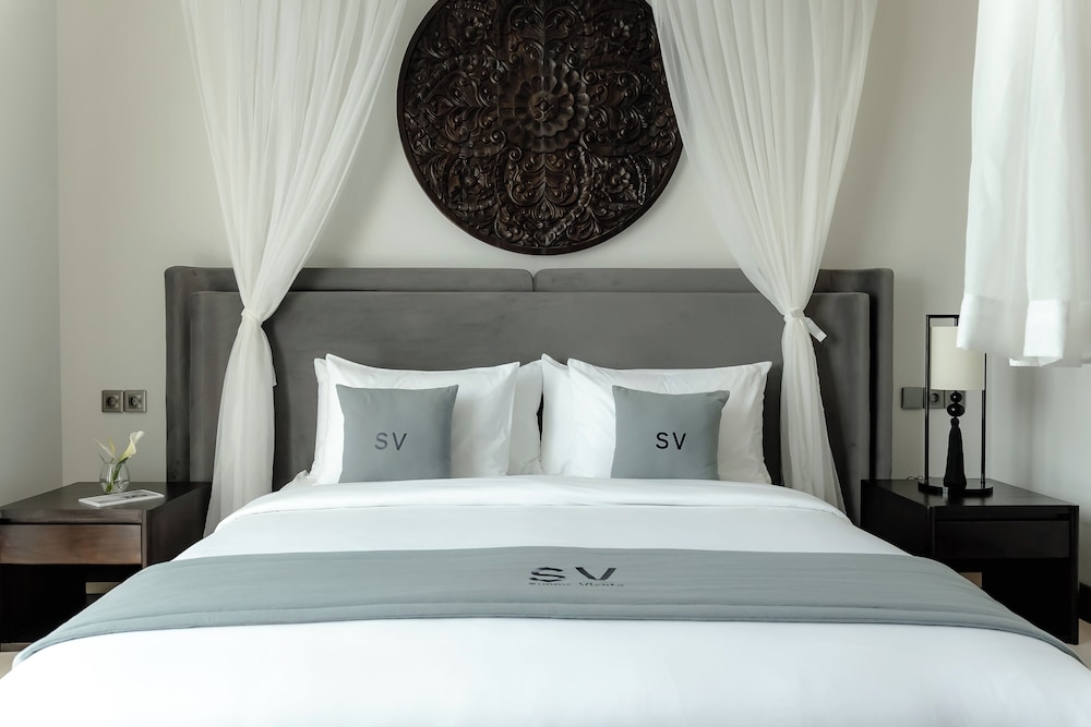 AMO Residences