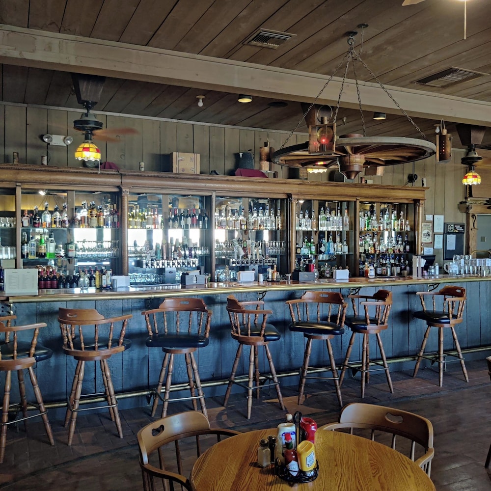 Stovepipe Wells Village Hotel - Inside The Park