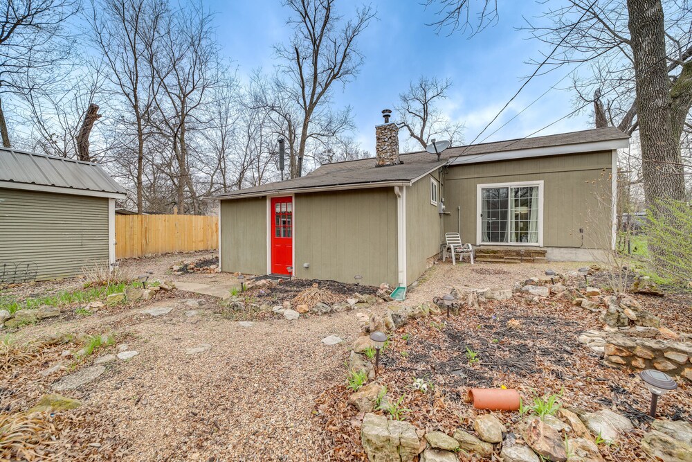 Historic Cabin w/ Yard: 1 Mi to Lake Spavinaw! view 5