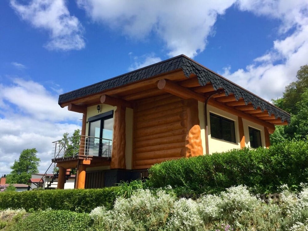 Canadian Log Cabin Comfortable Holiday Residence