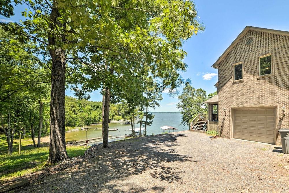 3,000 Sq Ft A-frame Home on Kentucky Lake w/ Dock!