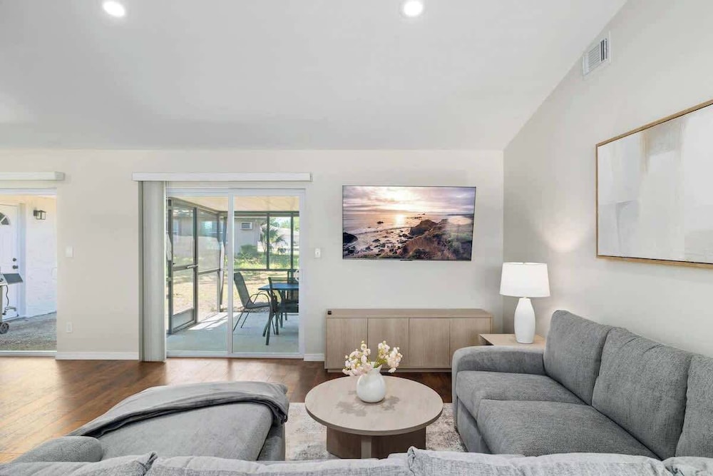 Modern 3 Bedroom, Wesley Chapel!