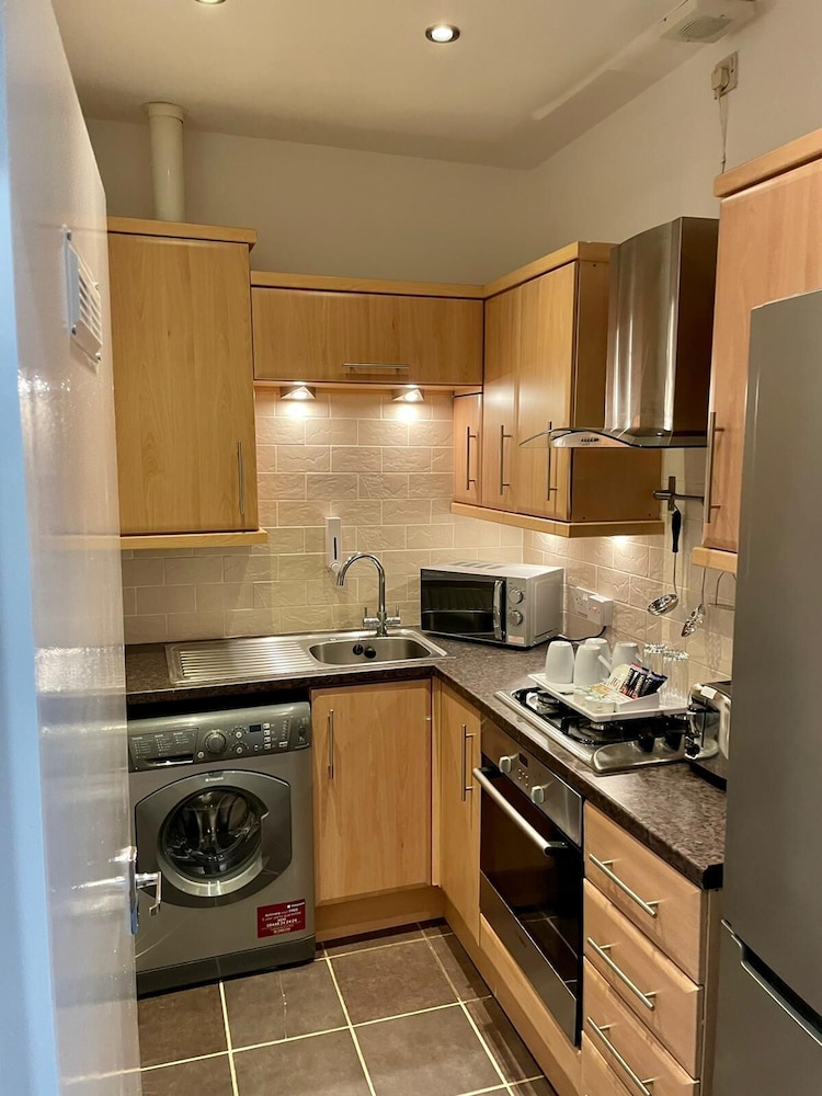 B16 Apartment A Birmingham view 3