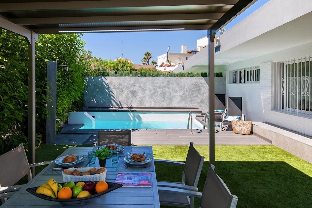 Bungalow in San Agustin With Pool