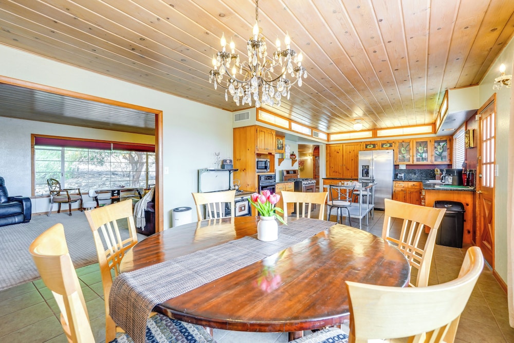 Close to Hiking & Biking: Mtn-view Phoenix Home