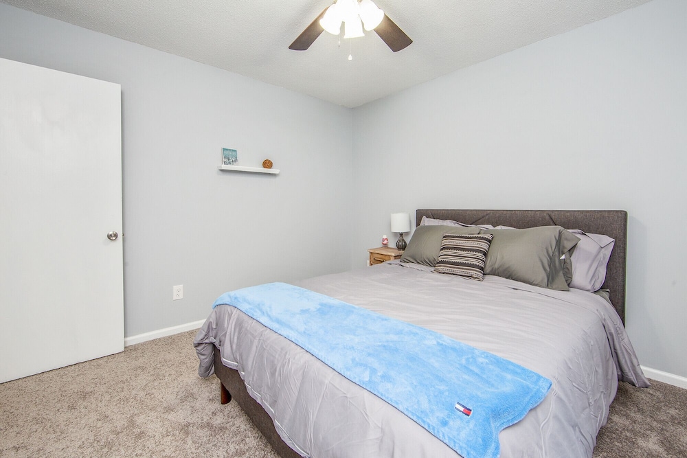 Fayetteville Vacations - No Place Like Homeplace! II - Property Image 29