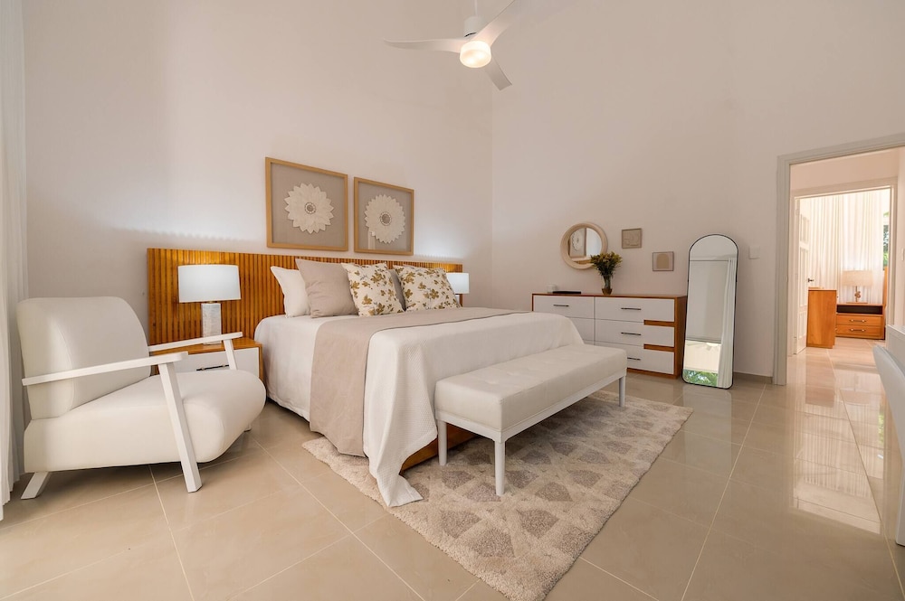 Villa Royale Luxury 4-bedroom Paradise In Sosua