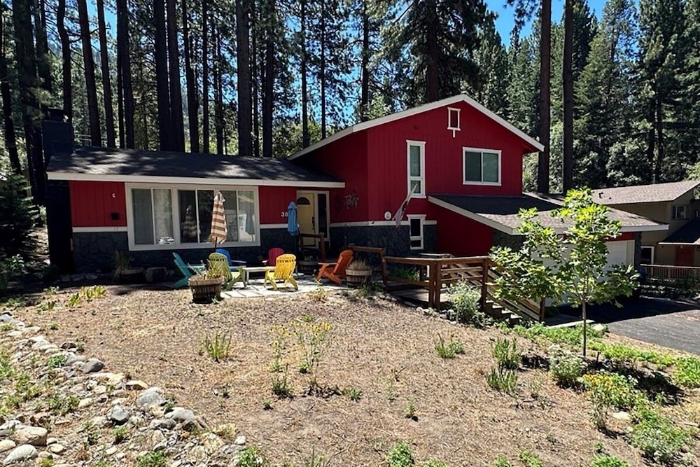 3826 Regina 4 Bedroom Home